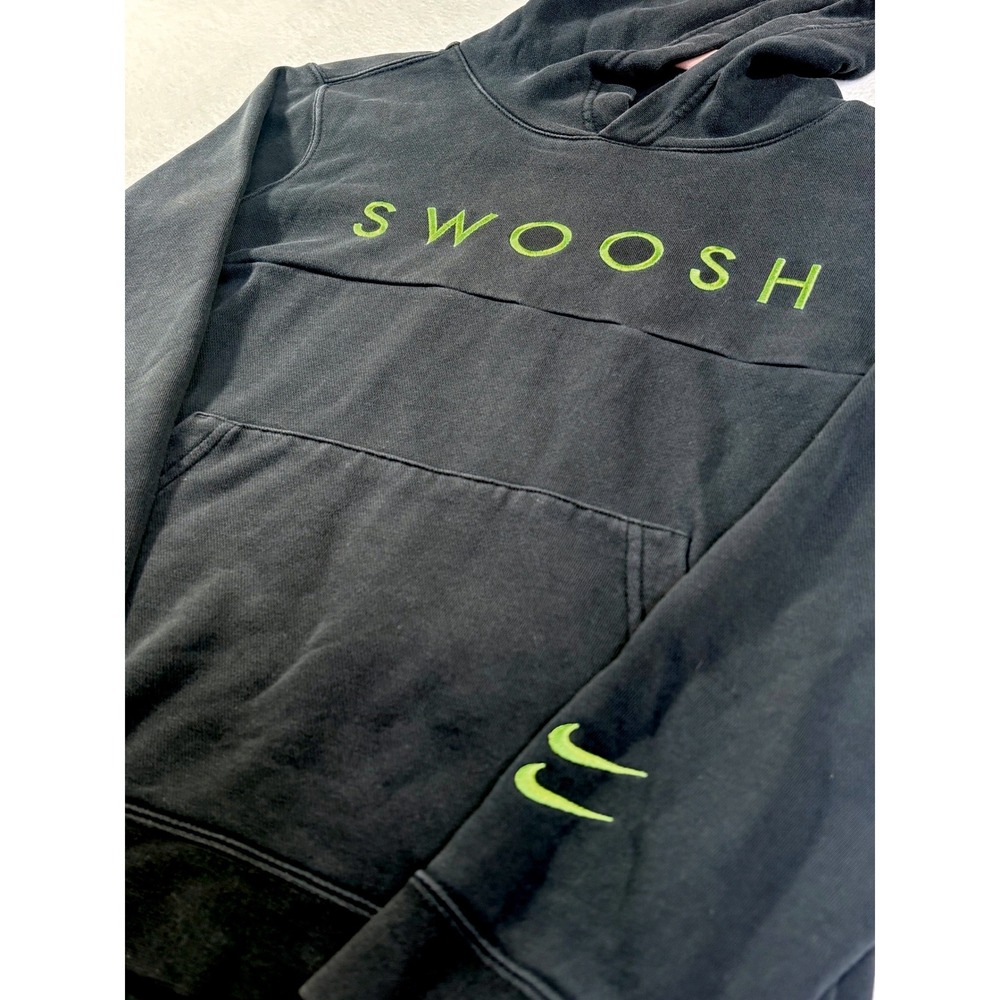 Nike Sportswear Swoosh Hoodie Boys Large French Terry Pullover Standard Fit